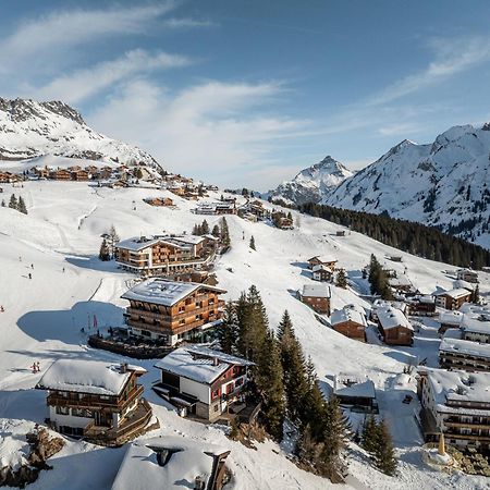 Hotel Burgwald - Ski In & Ski Out Lech Buitenkant foto