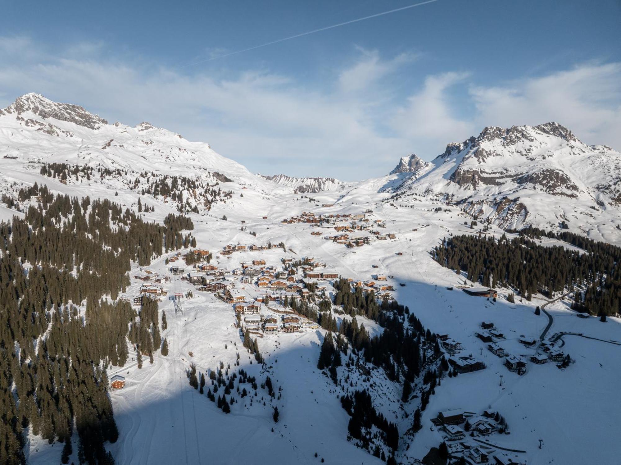 Hotel Burgwald - Ski In & Ski Out Lech Buitenkant foto